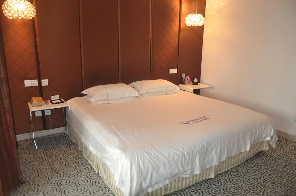 Starway Hotel Silver Zhuhai Quarto foto